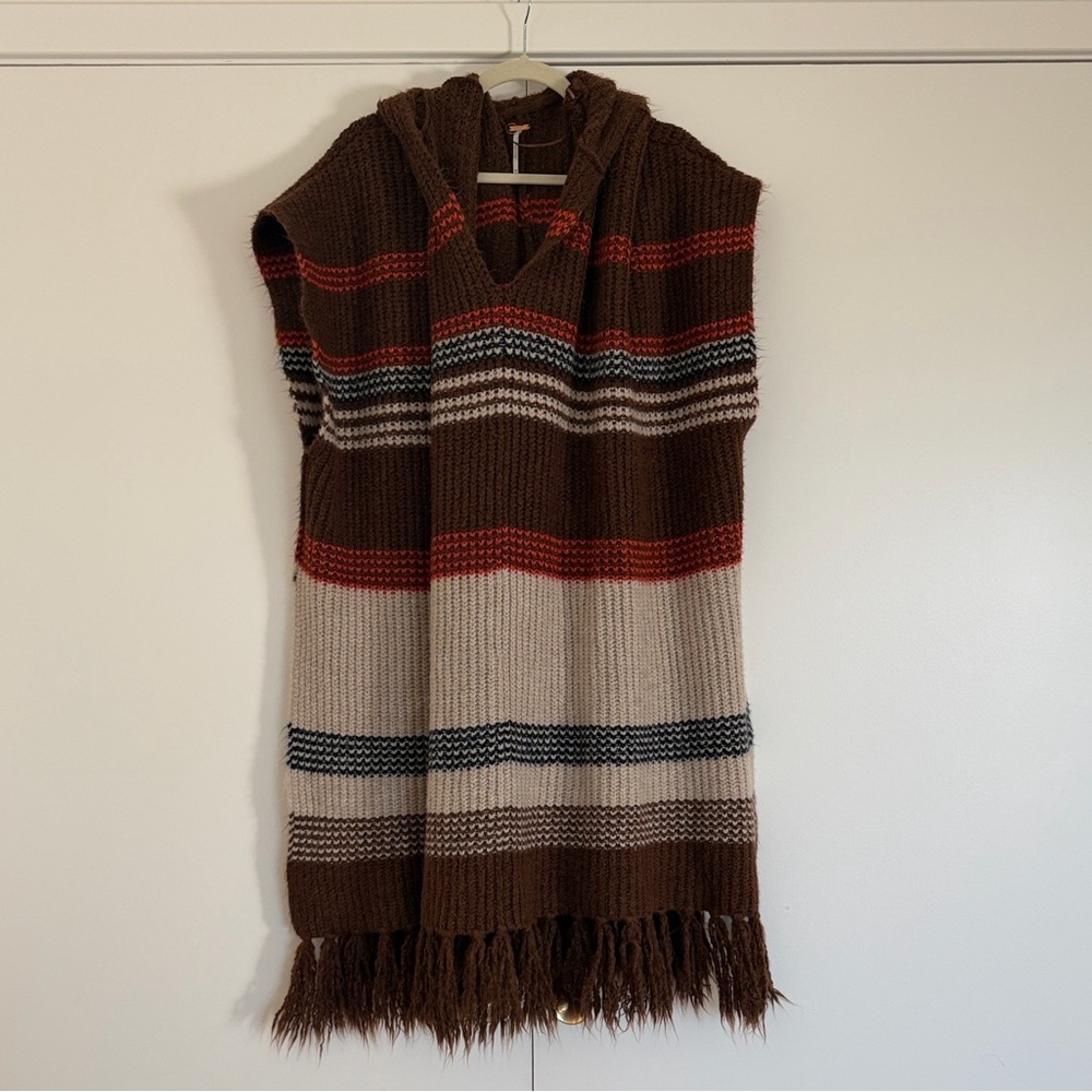 Free People Leslie Sweater Poncho